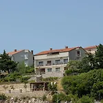 Vesna Beachfront By Guide 노비비노돌스키