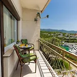 아파트 Vesna Beachfront By Guide