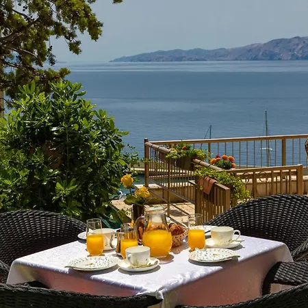 Vesna Beachfront By Guide Novi Vinodolski