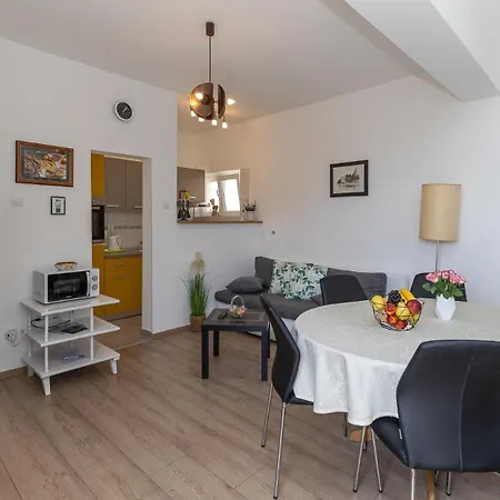 Appartement Vesna Beachfront By Guide