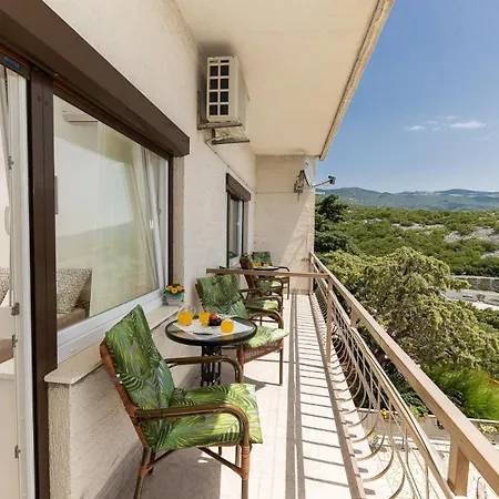 Vesna Beachfront By Guide