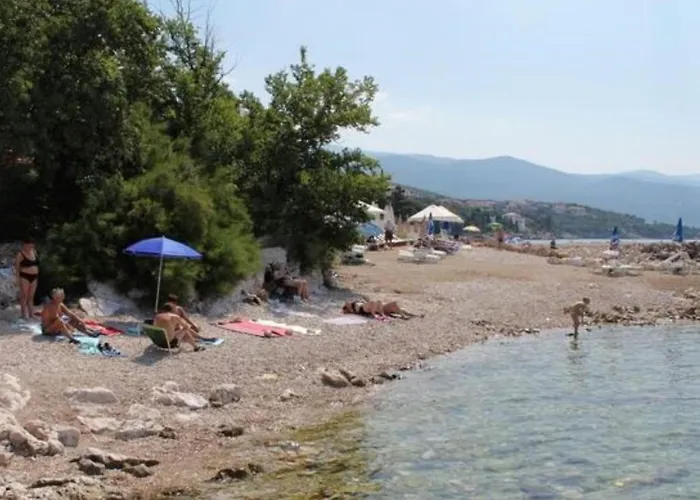 Daire Vesna Beachfront By Guide *